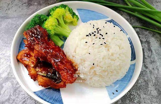 一人一份,简单快捷,鲜美营养,家人连夸好吃极了|鱼块|盖饭|红烧鱼