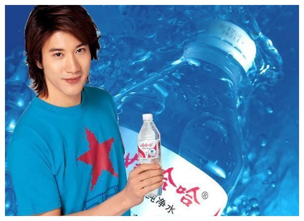当年王力宏的娃哈哈广告,有谁注意女主?没想到是我们熟悉的她!