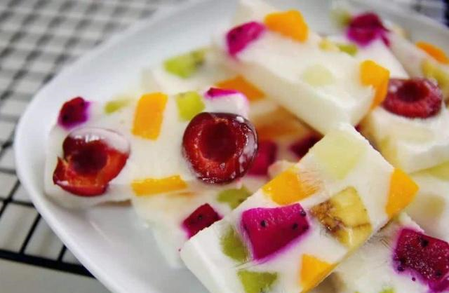 家庭版炒酸奶,酸甜可口,奶香味浓郁,清凉解暑,做法超级简单|酸奶|酸甜