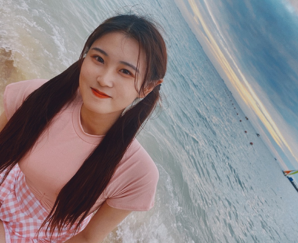 美少女gnz48-王偲越迷人写真美照好可爱