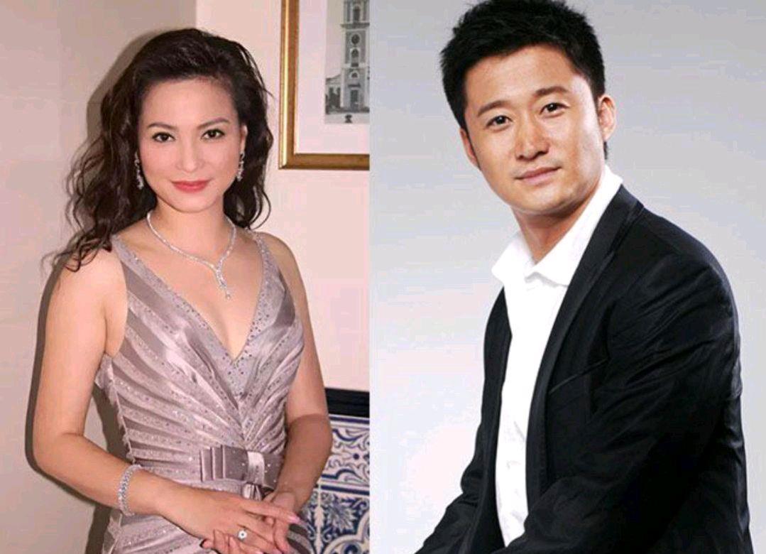 当年,24岁的吴京爱上了大3岁的樊亦敏,女方提了一个要求:"3年内存够