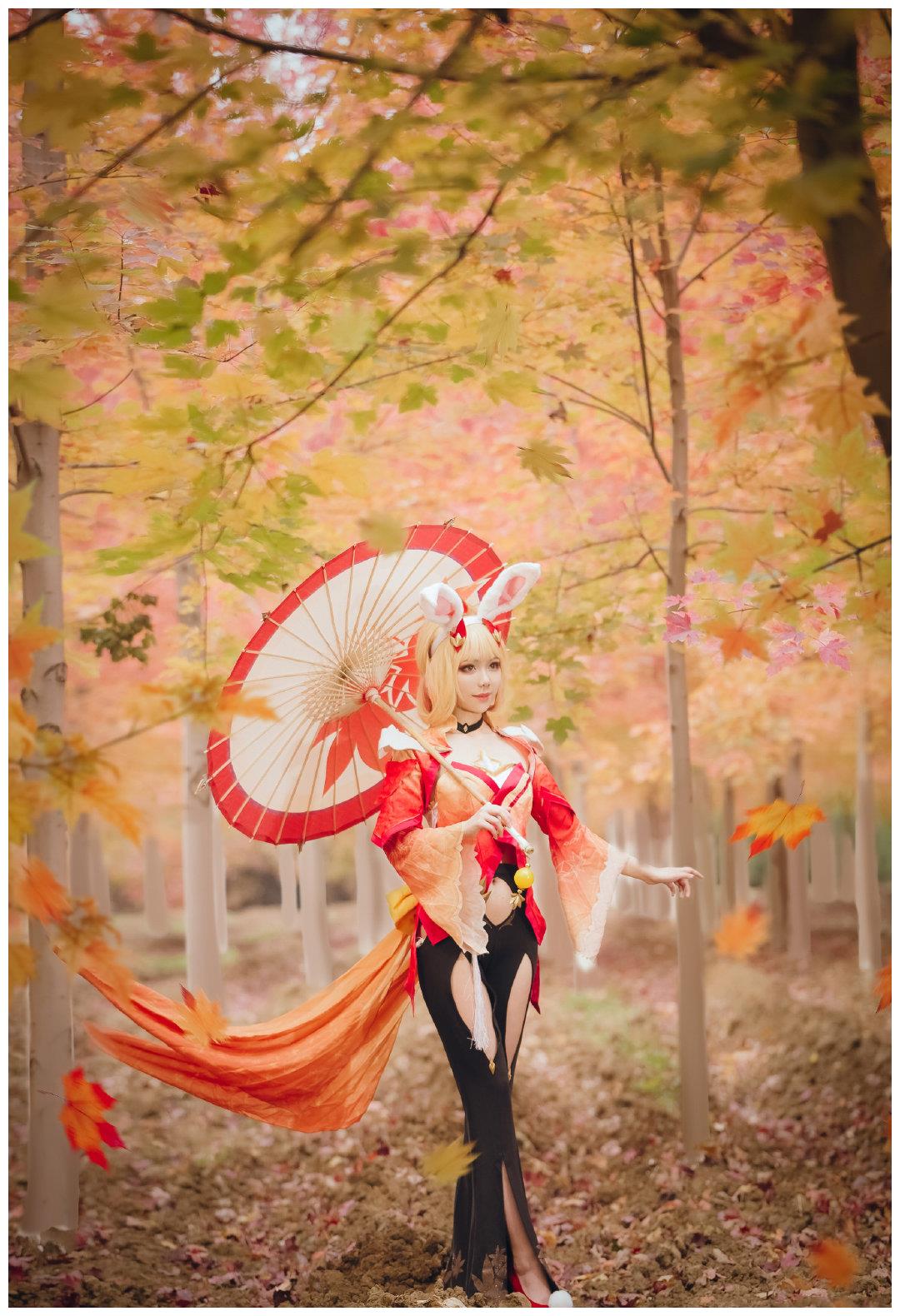 小姐姐裤子也太破了,兔女郎公孙离cos