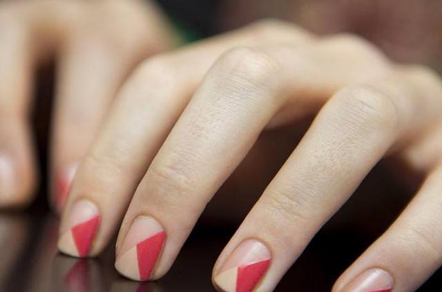 爱美的女孩们看过来，你们喜欢的指甲油是这样的历史休闲区蓝鸢梦想 - Www.slyday.coM