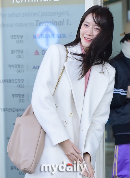 少女时代允儿飞往<a href=