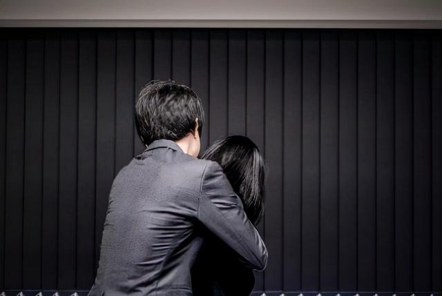 女子遭猥亵后推倒醉酒男致死被索赔87万 法院：正当防卫休闲区蓝鸢梦想 - Www.slyday.coM