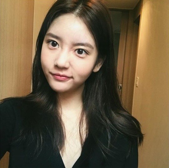 韩瑞熙在2016年因与bigbang成员top一起吸食大麻而被判处有期徒刑三年