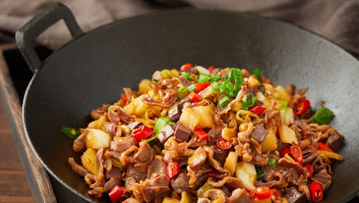 家常爆炒鸡杂香辣爽口|鸡杂|鸡肠|鸡心_新浪新闻