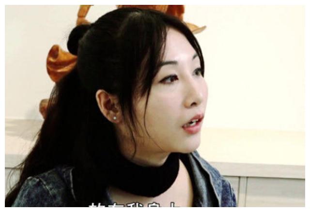 简碧燕:枪杀男友判刑14年,竟两次勾搭狱警,堪称"现