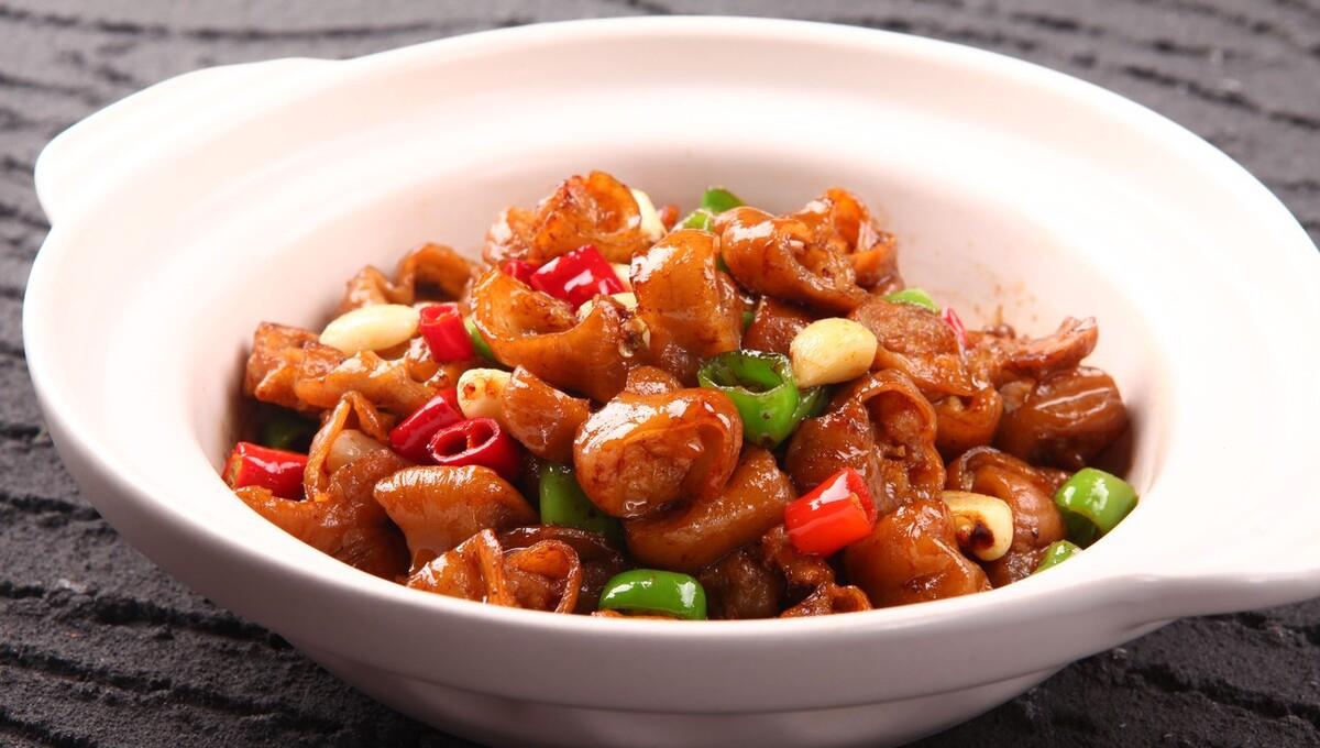 又香又辣超级过瘾的干锅肥肠来了嚼劲十足超级下饭