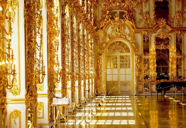 全球最富贵的宫殿单一个房间就值447亿用了100公斤黄金装饰