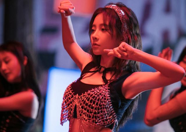 冯提莫跳舞被夸可盐可甜可御可a