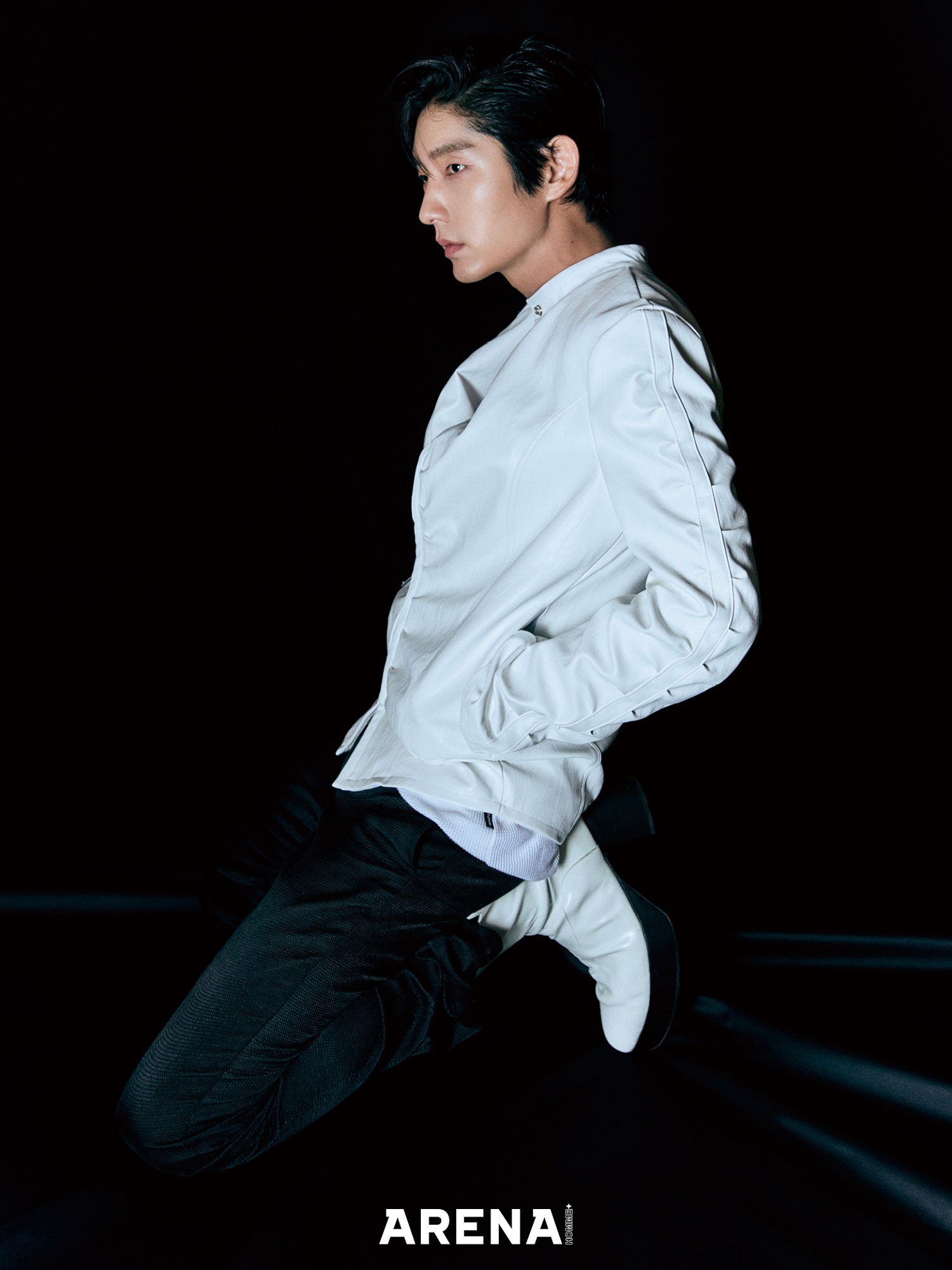 韩国艺人李准基最新杂志写真曝光