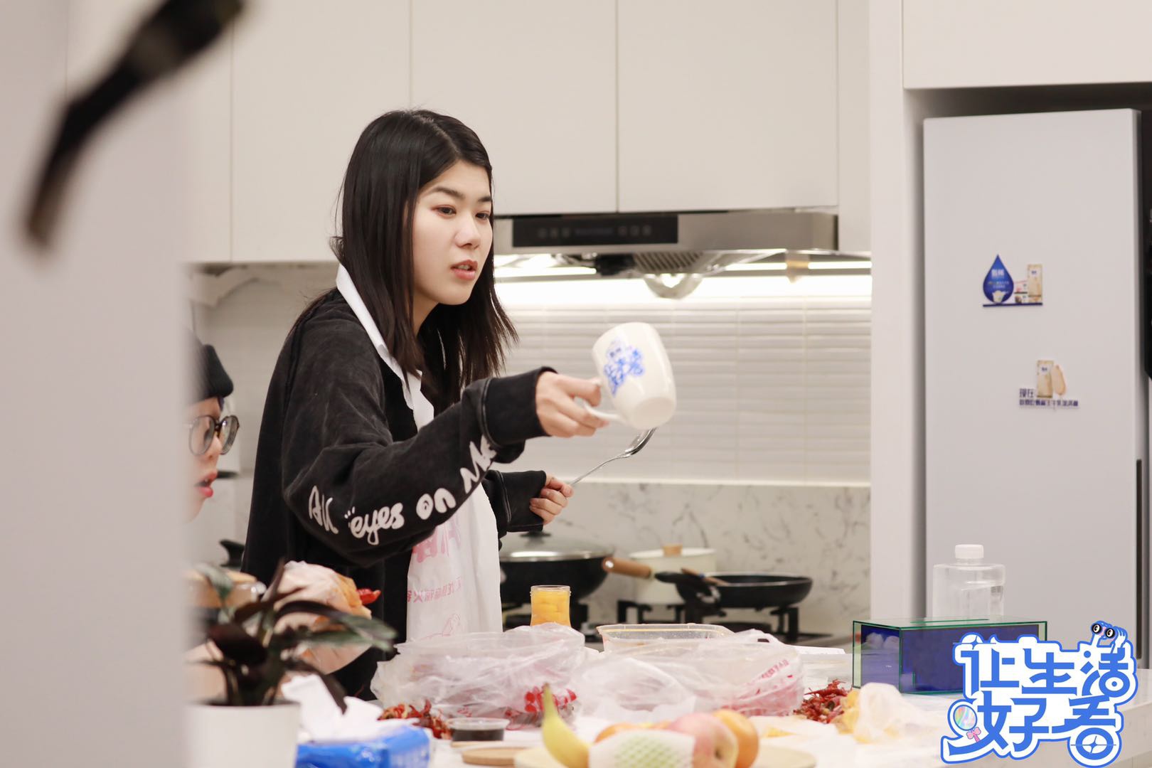 让生活好看2开播杨笠获吴宣仪支招拍照pose