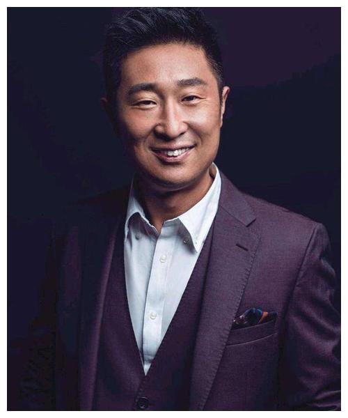 49岁林永健近照,隐瞒了16年的漂亮老婆,原来是我们熟悉的她!