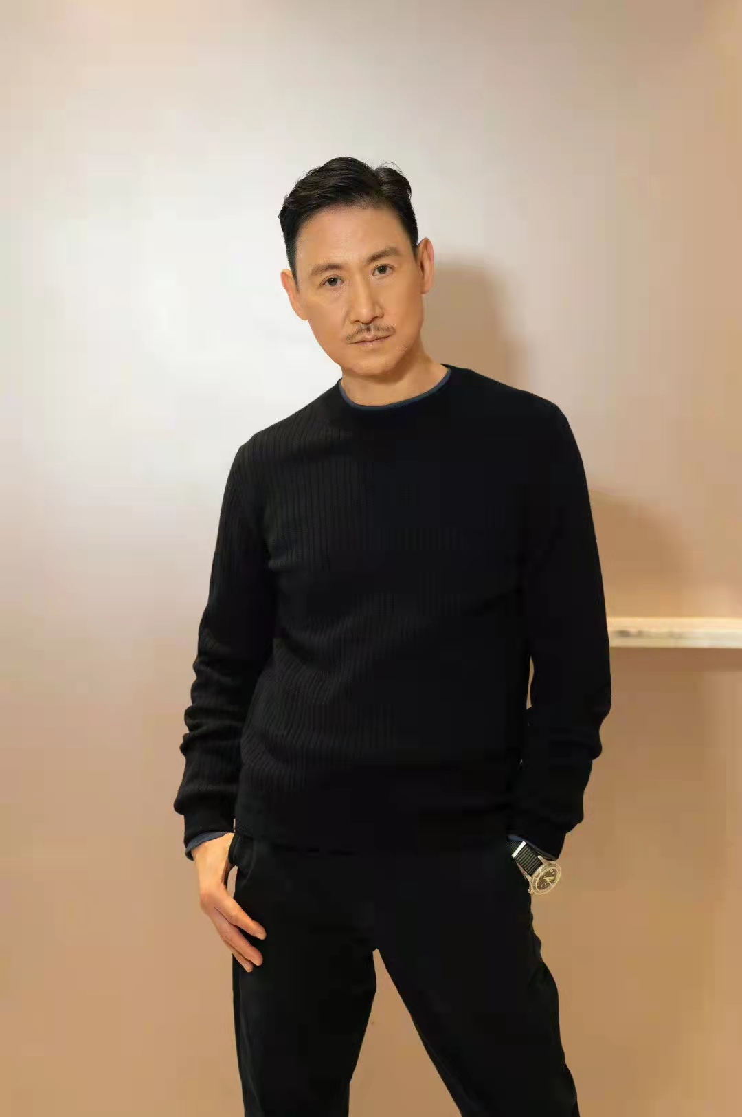 61岁张学友新片造型曝光！时隔6年重返影坛，网友：重出江湖了！