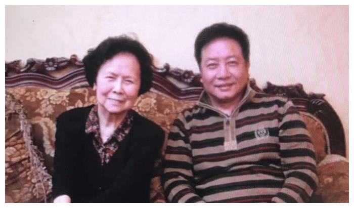 65岁汪粤,为拍电影辞演唐僧,遗憾电影未上映,今与妻子低调生活