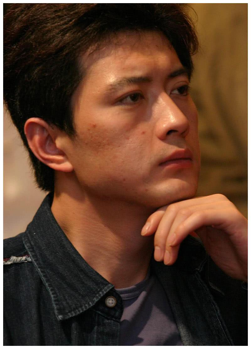 出道多年却仍不温不火,妻子善解人意|王同辉|妻子|主持人_新浪新闻