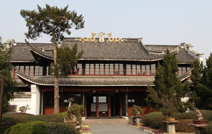 本图摘选自网络主要景点有:溪口博物馆,武岭门,文昌阁,剡溪小筑,丰镐