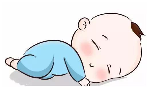 宝宝高举双手投降式睡觉,是阳气重生命力旺盛的表现?