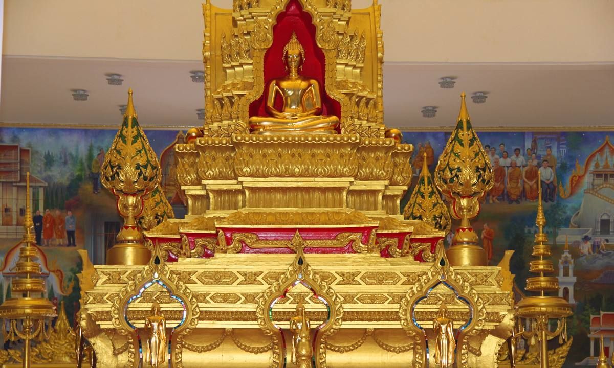 白马寺内的泰国风格佛殿非常的漂亮