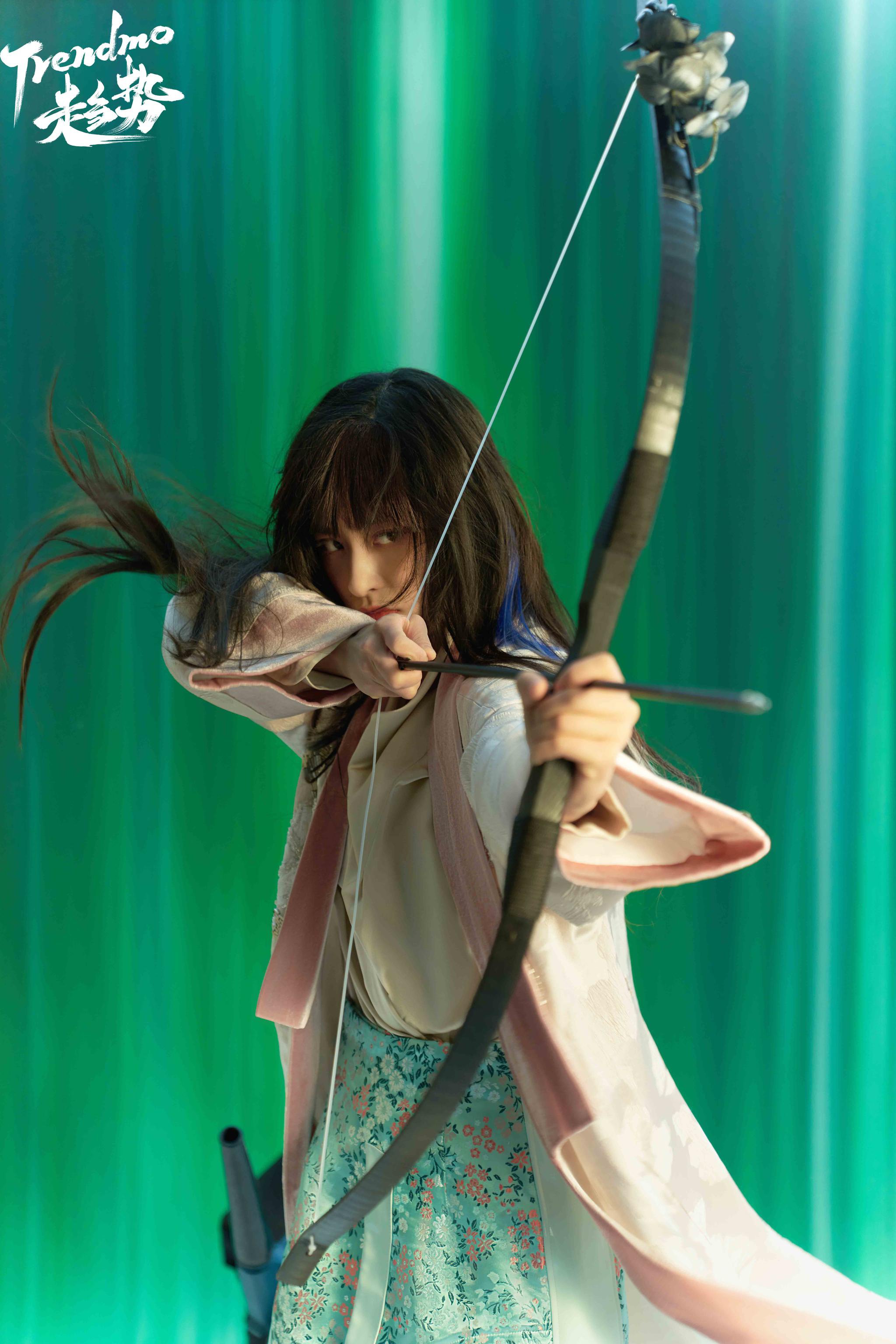 沈月最新江湖侠客大片释出 《侍神令》神乐清纯造型凸显反差感