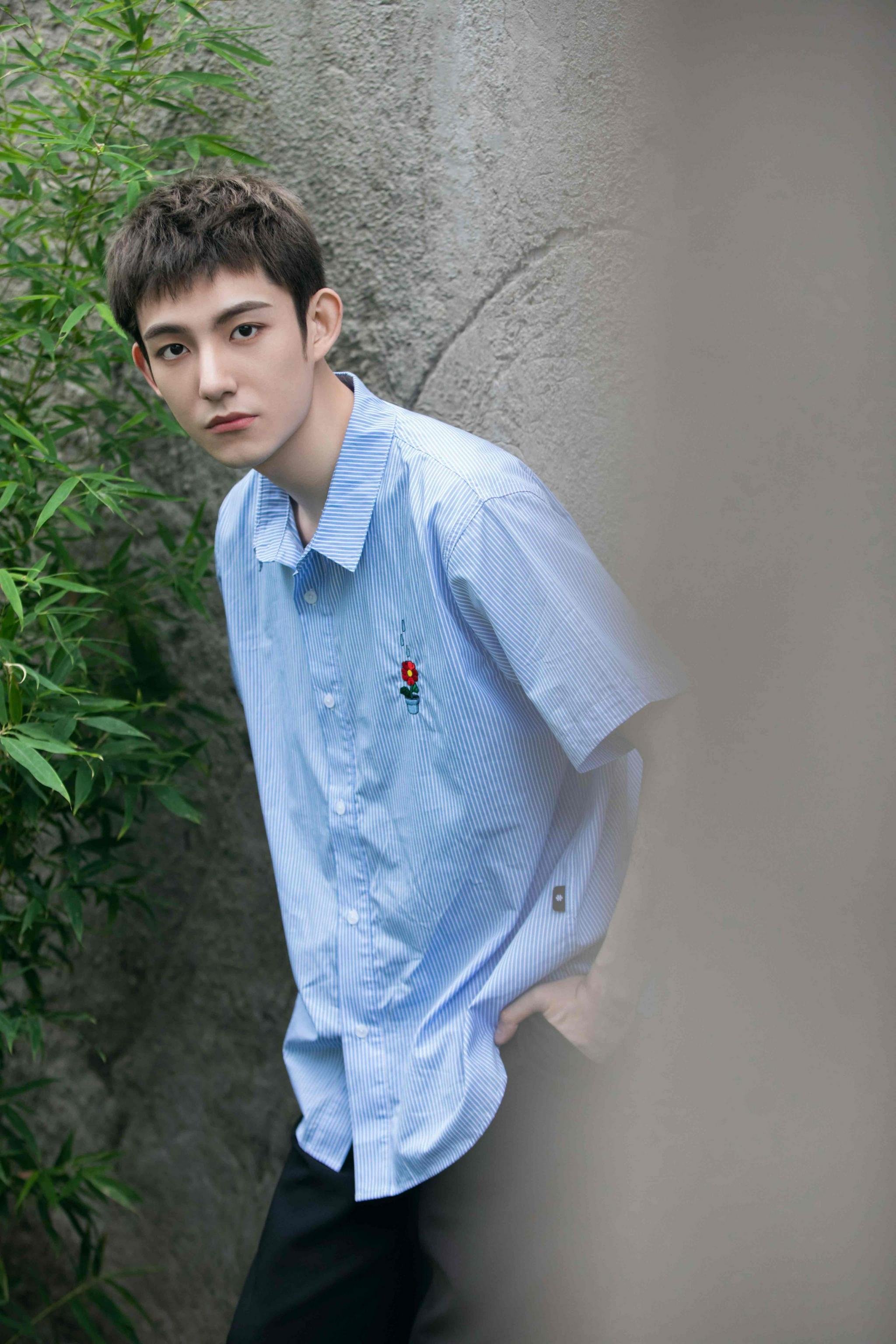 马浩东全新写真曝光 英俊矜傲个性十足_高清图集_新浪网