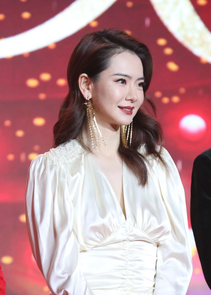 《这样唱好美》发布会蔡琴,戚薇李承铉夫妇亮相,破次元壁太期待