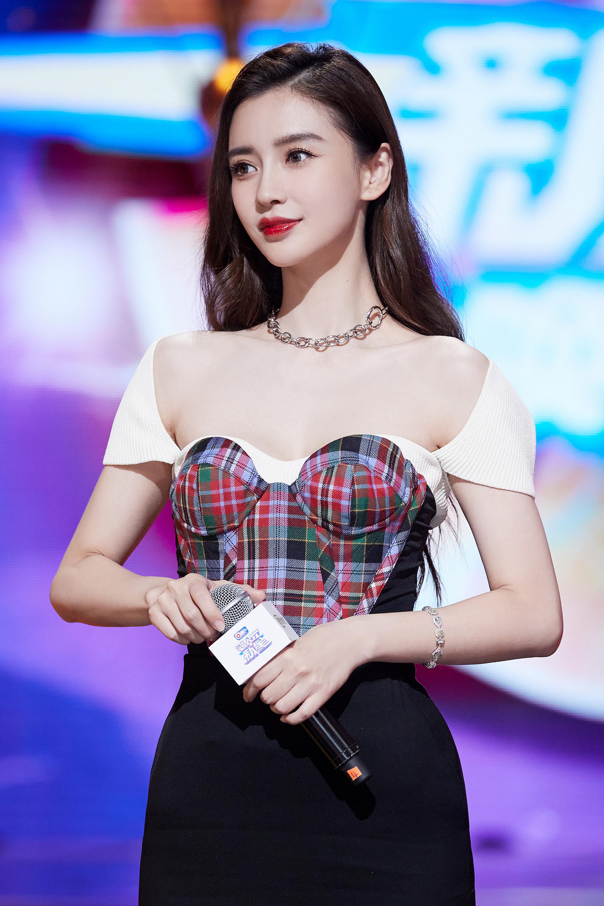angelababy新综艺跨次元新星启动,继续美的令人为之迷醉_高清图集