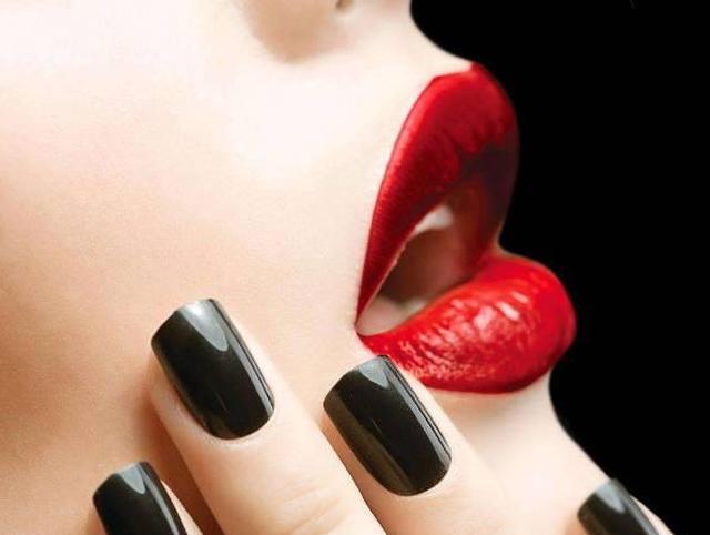 爱美的女孩们看过来，你们喜欢的指甲油是这样的历史休闲区蓝鸢梦想 - Www.slyday.coM