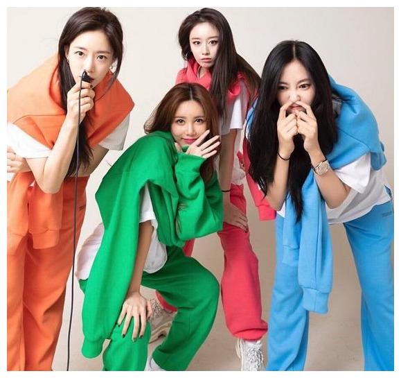 韩国女团tara在即将到来的中秋节特别节目中晒出团体团聚的照片