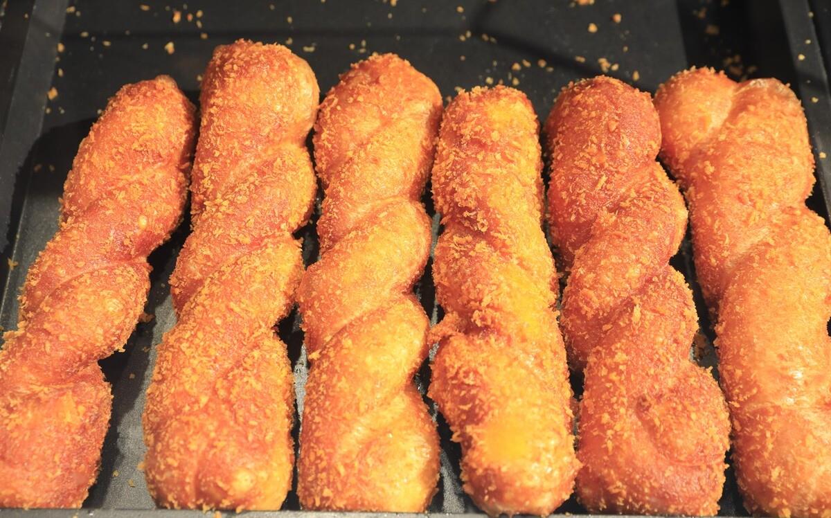 夏日爆款——爆浆麻花__财经头条