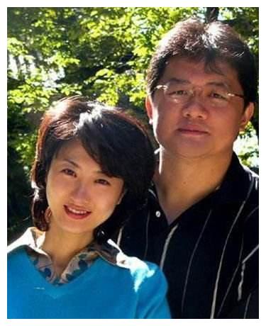 央视主持张斌曝百角恋妻子当众揭穿和气象名嘴裴新华关系浮出