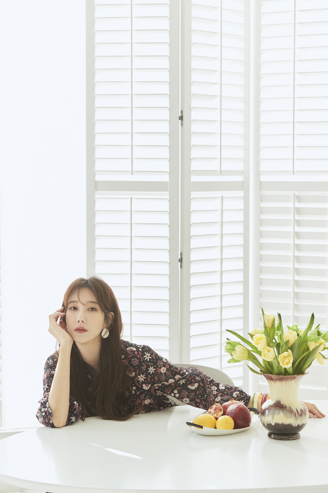 韩国女艺人李智雅拍代言品牌最新宣传照