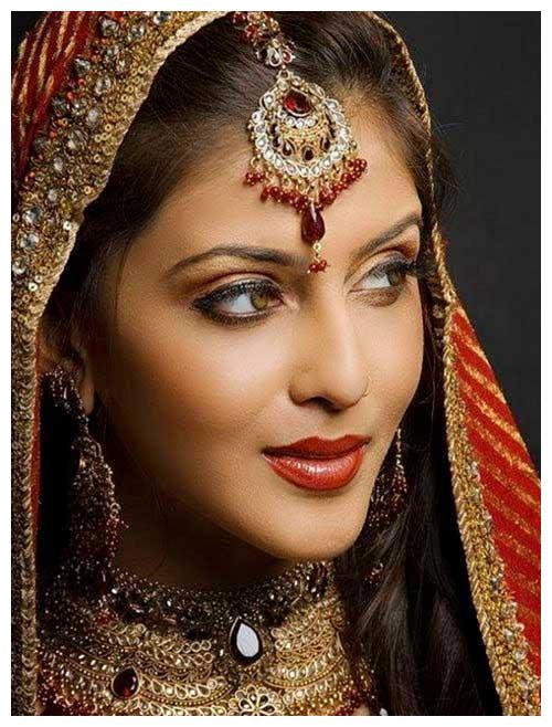 印度第一美女妮哈达尔维这个集身材美貌才华于一身征服世人