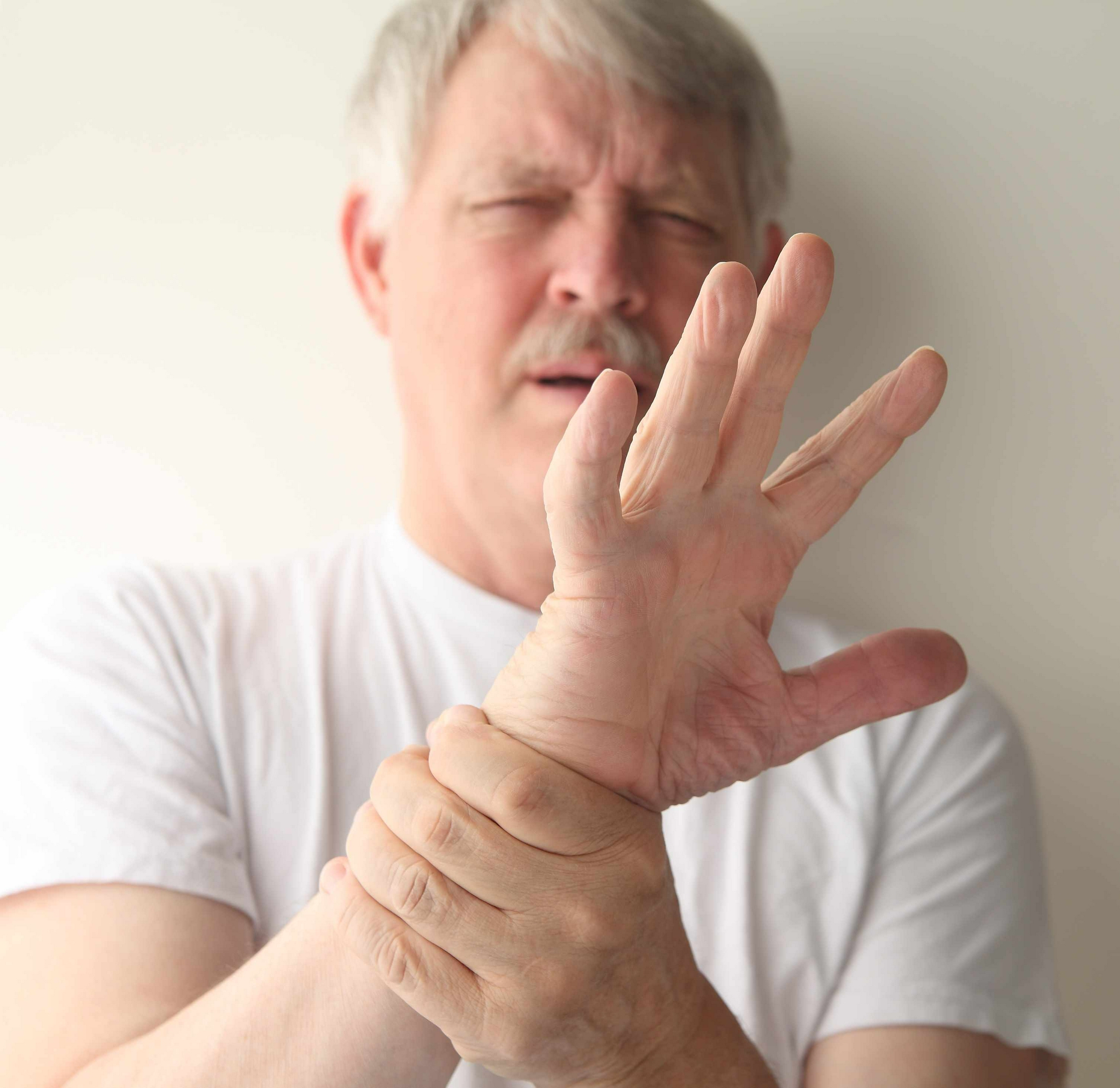 脑梗发作前，或有这3个征兆，要及时抓住，避免搓手不及休闲区蓝鸢梦想 - Www.slyday.coM