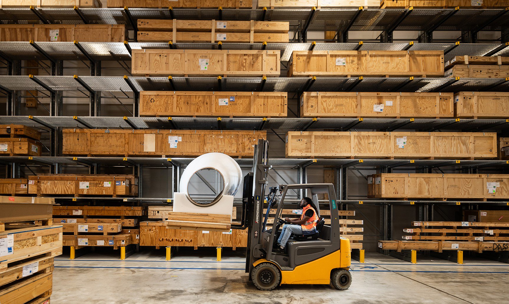 存放在"仓库"里