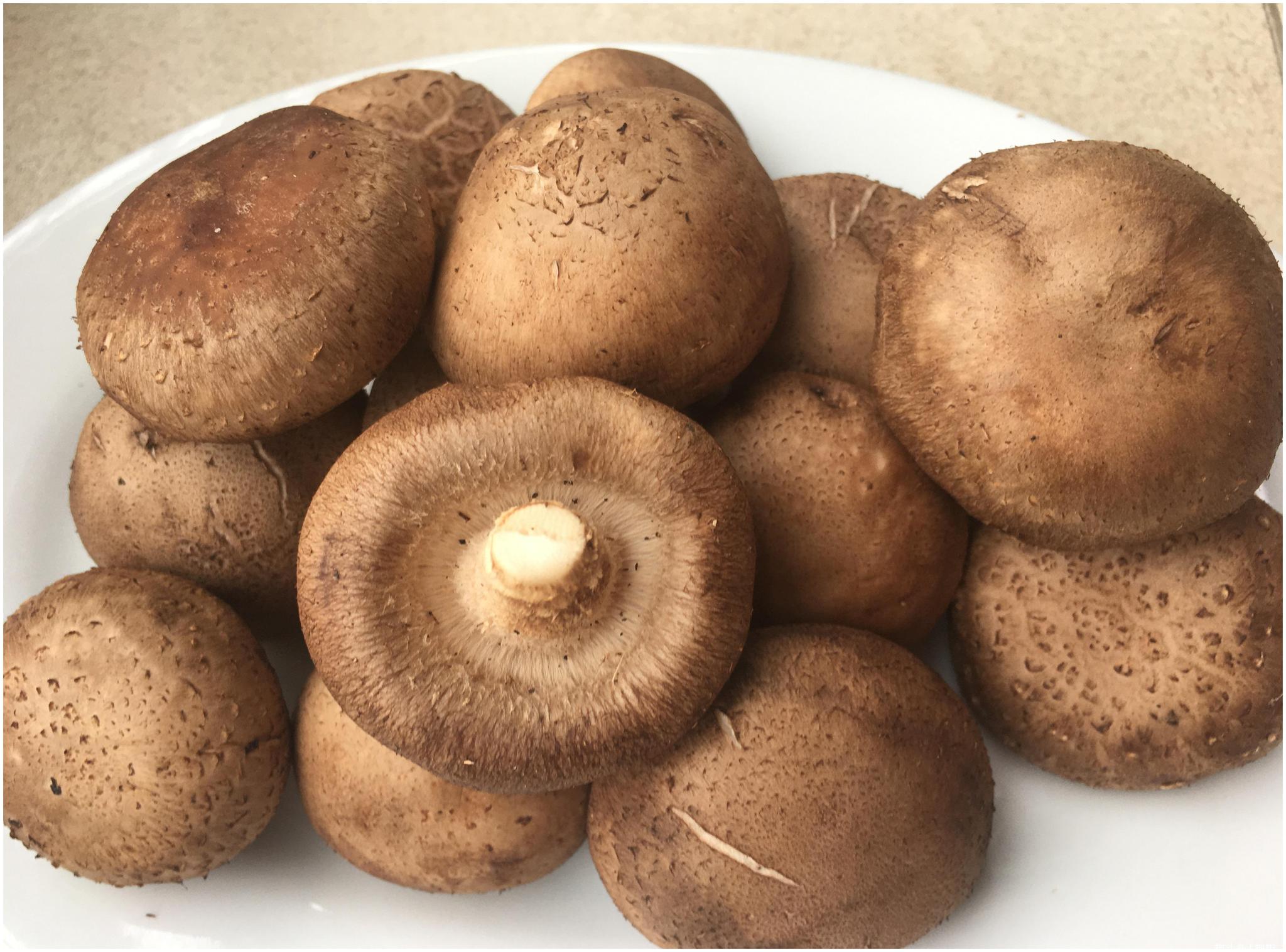 鸡胸肉花样吃法之香菇酿鸡胸肉,低脂低卡又有营养,一家人都爱吃