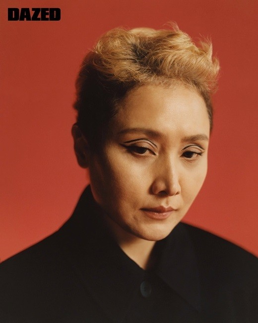 韩国女歌手李素拉最新杂志写真曝光