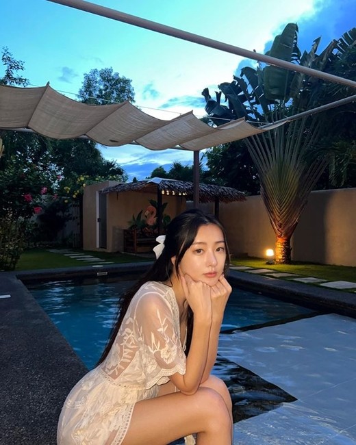 韩国女艺人朴秀彬近日在sns发布一组她在菲律宾拍摄的