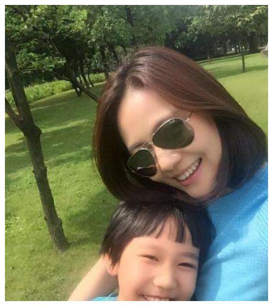 还珠柳红带14岁女儿追星苏有朋大长腿身高赢妈妈颜值真高