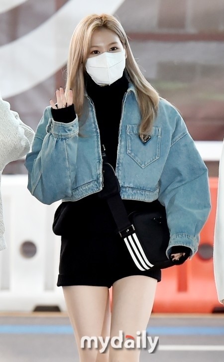 韩国女团twice成员sana确诊感染新冠肺炎