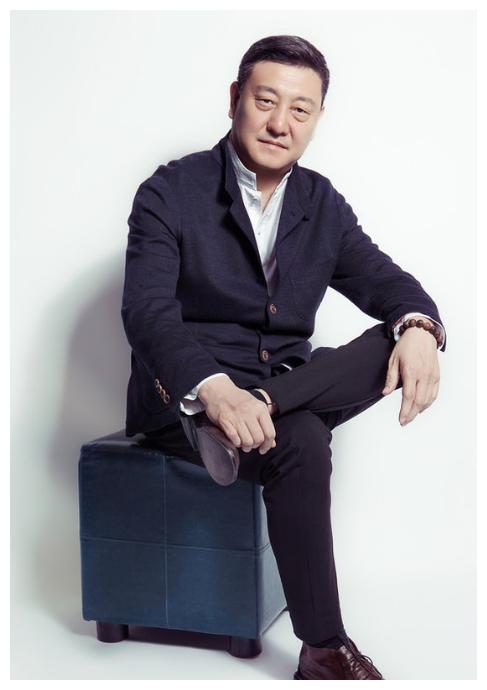 歌手韩磊曾对歌坛感到迷茫娶蒙古之花为妻如今儿女双全