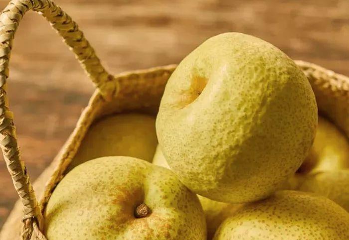 安徽老树砀山梨王满嘴爆汁凉甜润燥清肺解渴极好