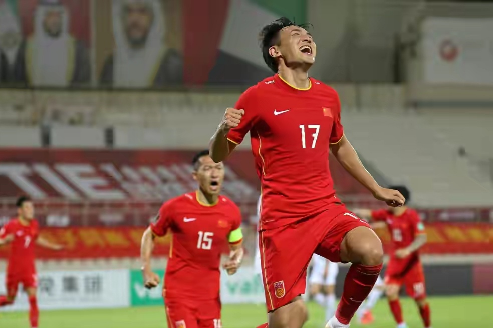 前国脚表示如果踢不过越南我会当场退役,但如今球员却没有这魄力