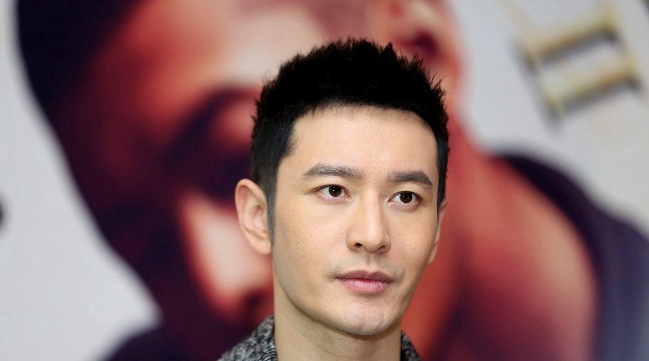 中国内地男演员黄晓明,帅气的外形,坚毅的眼神成为内地花样美男