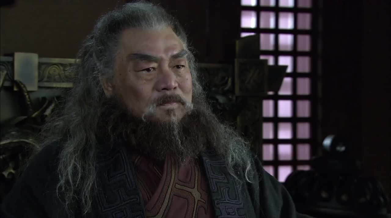 新三国董卓登上帝位结果看到了吕布瞬间不好了