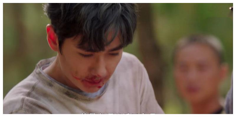 重启吴邪吐血晕倒病情曝光小哥心疼抱住他原来二叔早知情