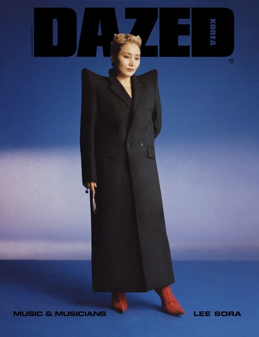 韩国女歌手李素拉最新杂志写真曝光