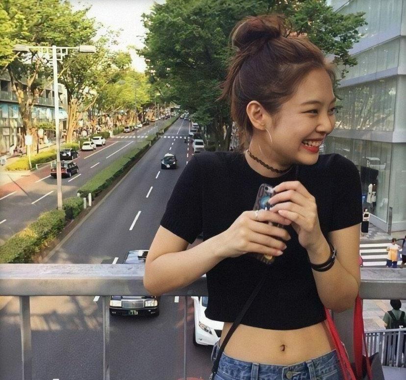 看到jennie才明白自己有多愚蠢!