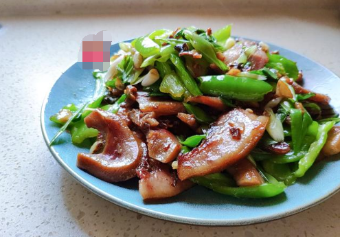 老一辈人最爱的下酒菜,简单炒炒就能上桌,1口菜2两酒,有滋有味|猪头肉